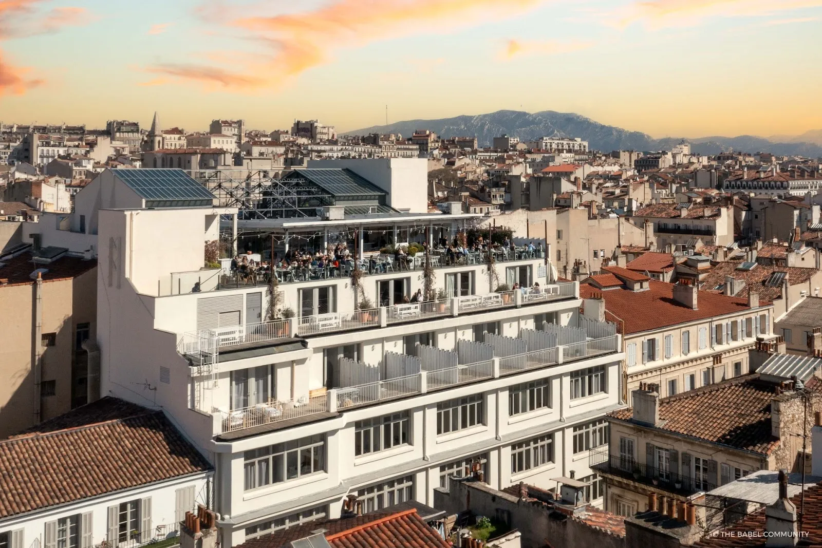 Photo de Coliving & Hôtel - Appartement meublé l THE BABEL COMMUNITY – Marseille Vieux Port