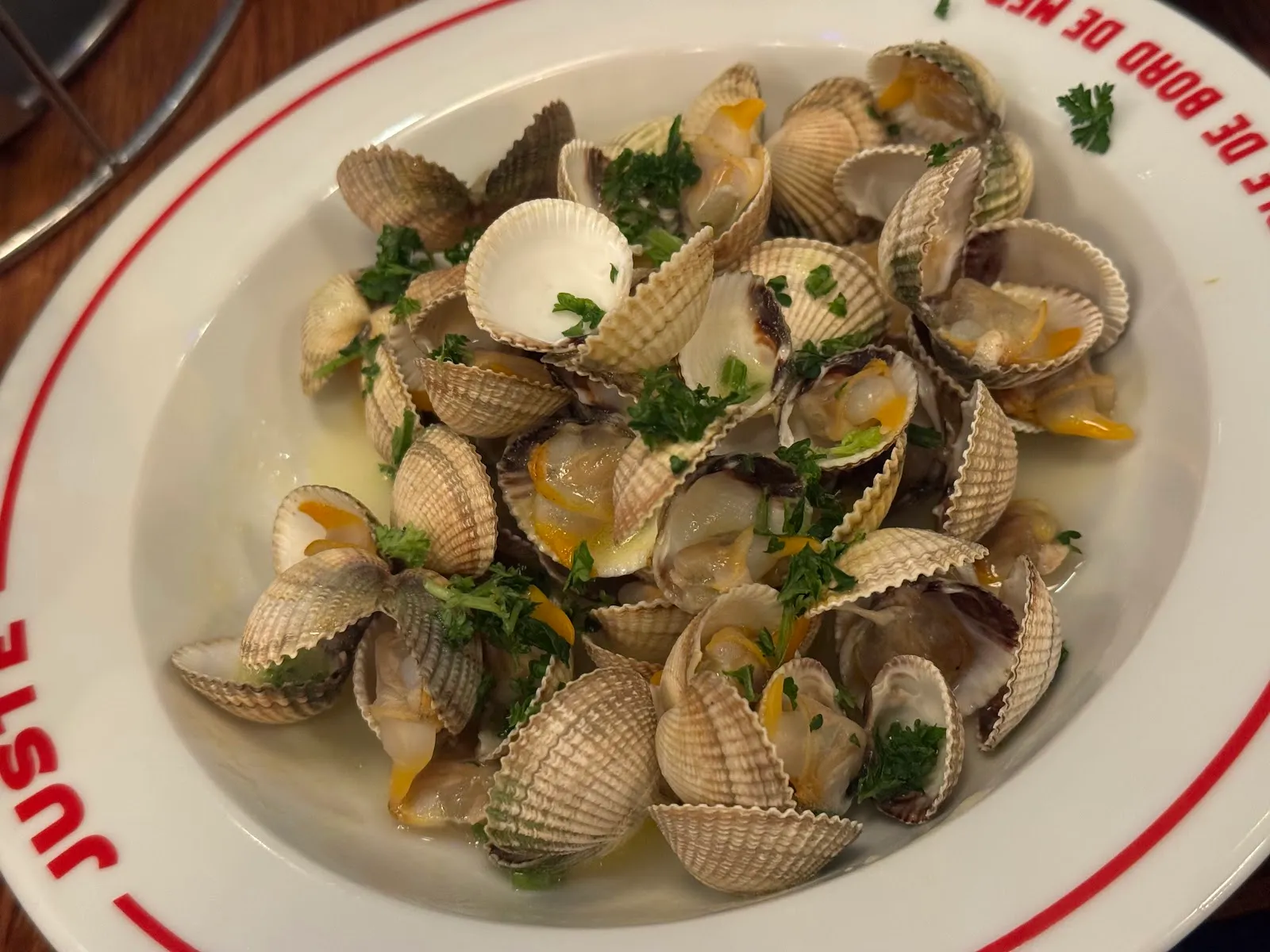 Photo de JUSTE Table de bord de mer