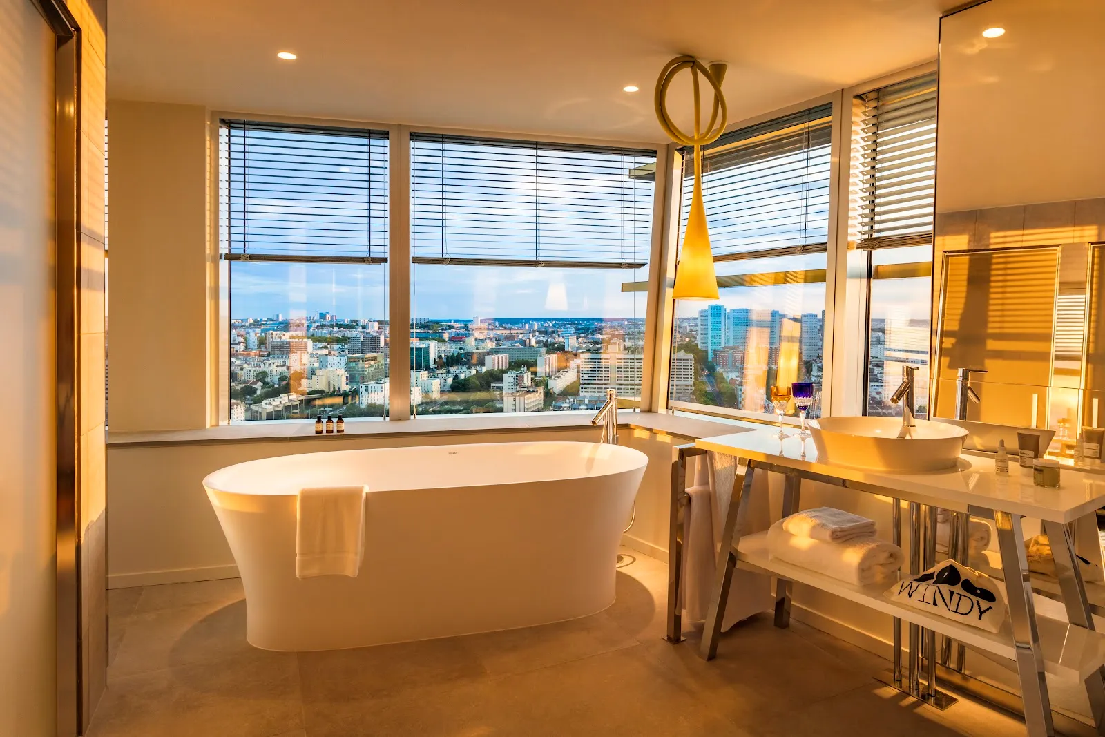 Photo de TOO Hôtel Paris